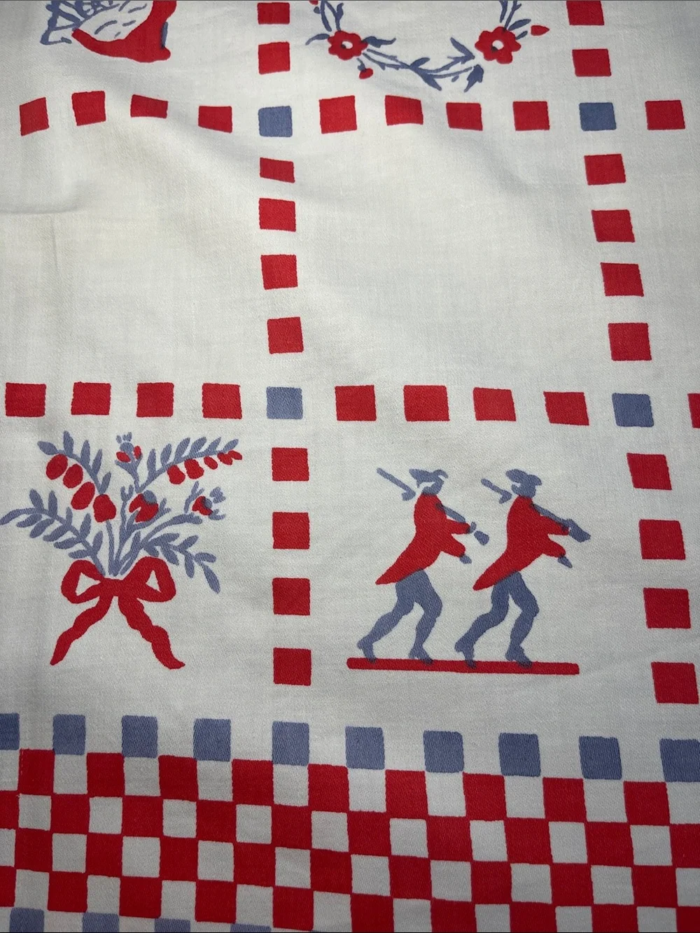 Red and White Vintage Checkerboard Tablecloth with 6 napkins